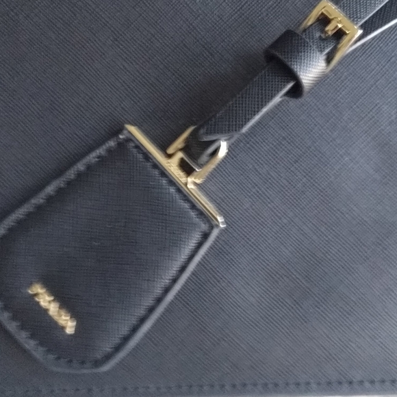 Beautiful black crossbody bag by fashion inspired - Picture 4 of 9